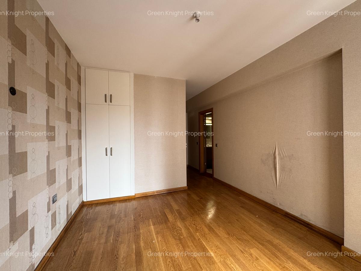 Serviced 3 Bed Apartment with En Suite in Kileleshwa - 14