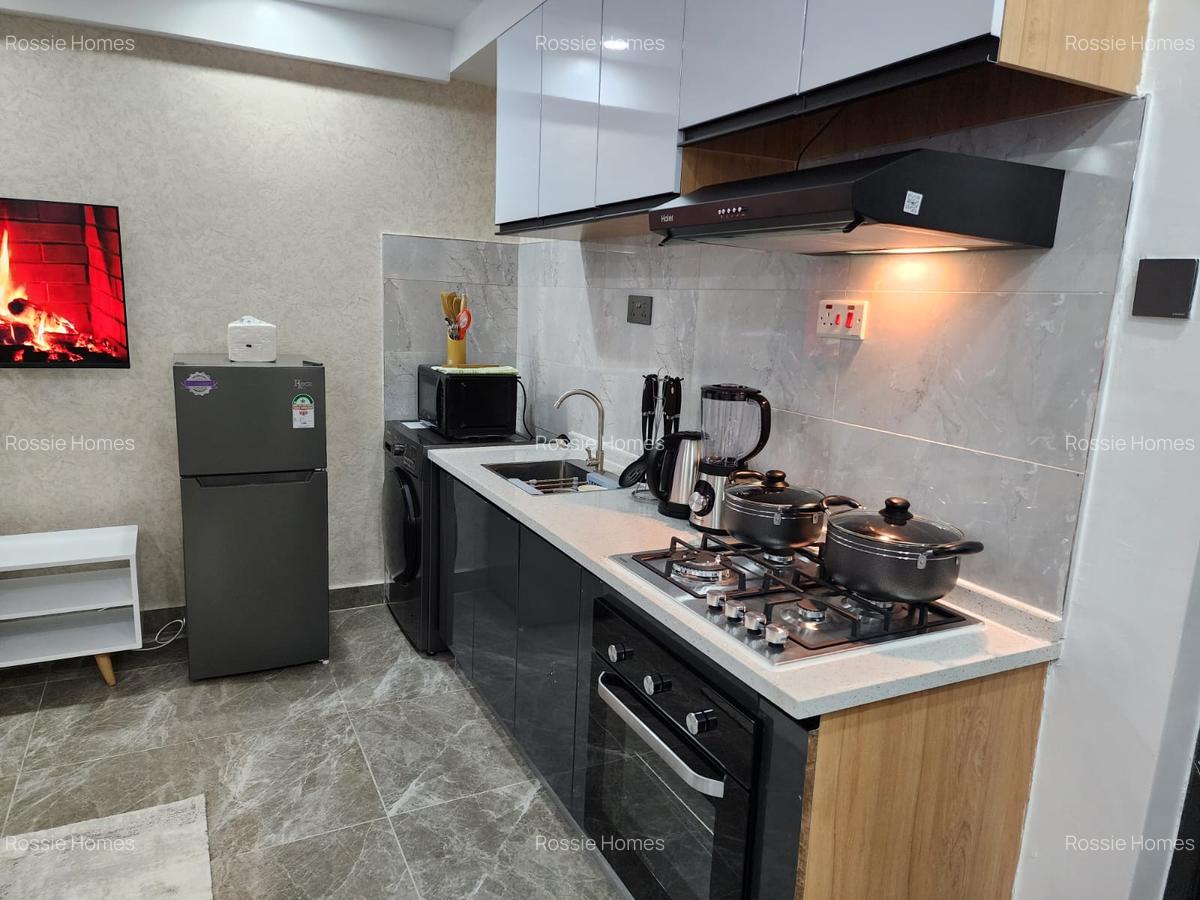 Serviced 1 Bed Apartment with En Suite at Kindaruma Rd - 7