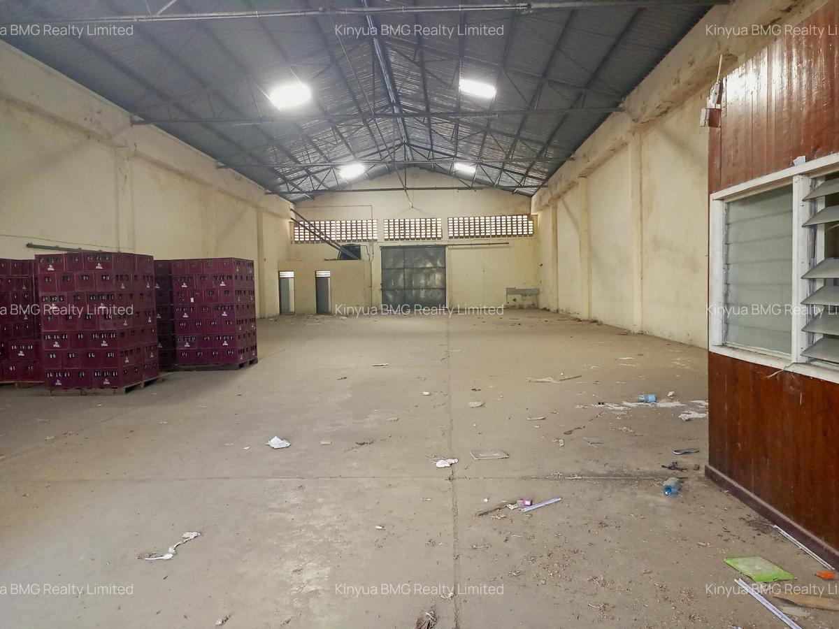 8,000 m² Warehouse with Parking at Ganjoni - 4