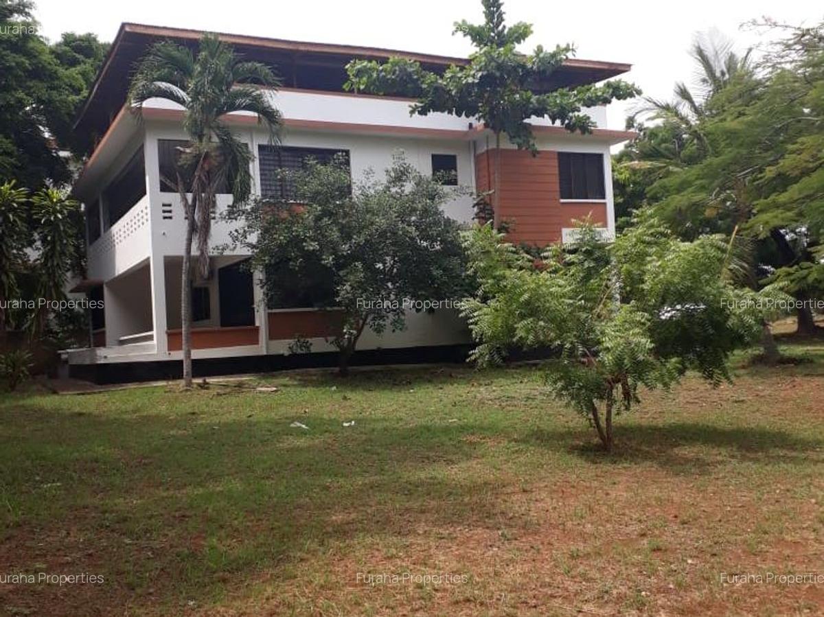 4 Bed Townhouse in Nyali Area - 1