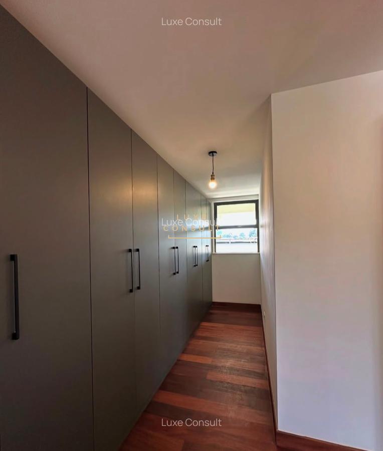 4 Bed Townhouse with En Suite in Rosslyn - 7