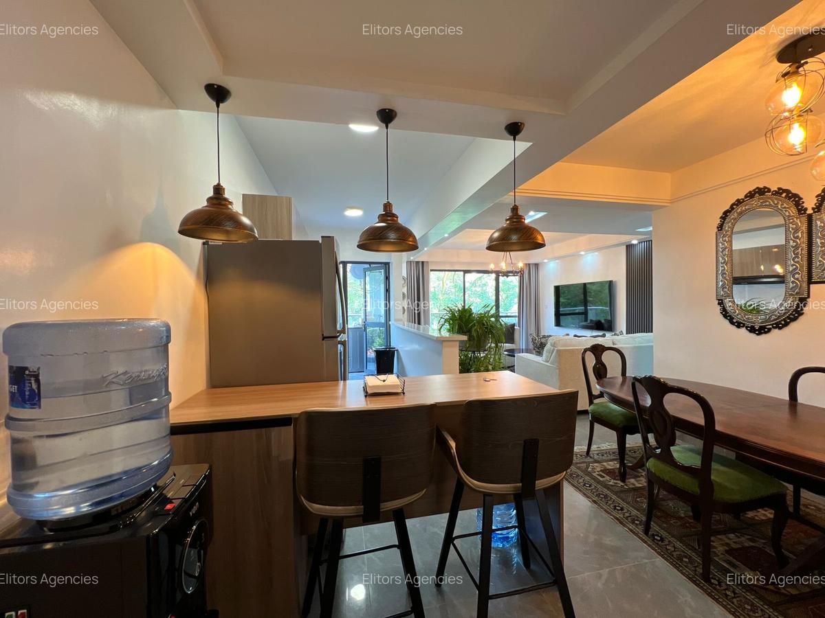 Serviced 2 Bed Apartment with En Suite at Riverside Dr - 5