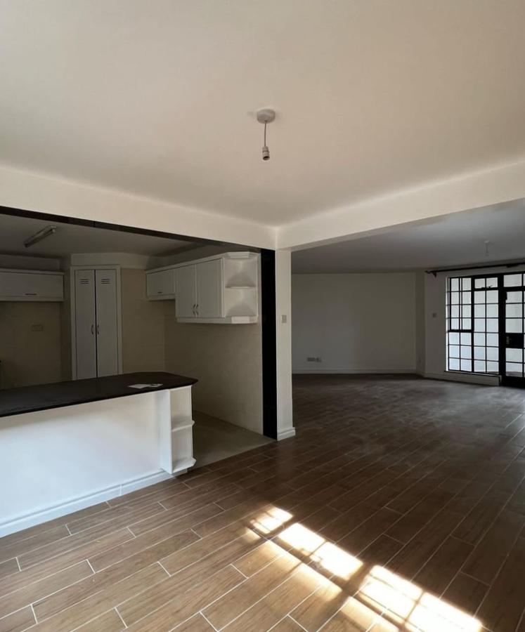 3 Bed Apartment with En Suite in Lavington - 18