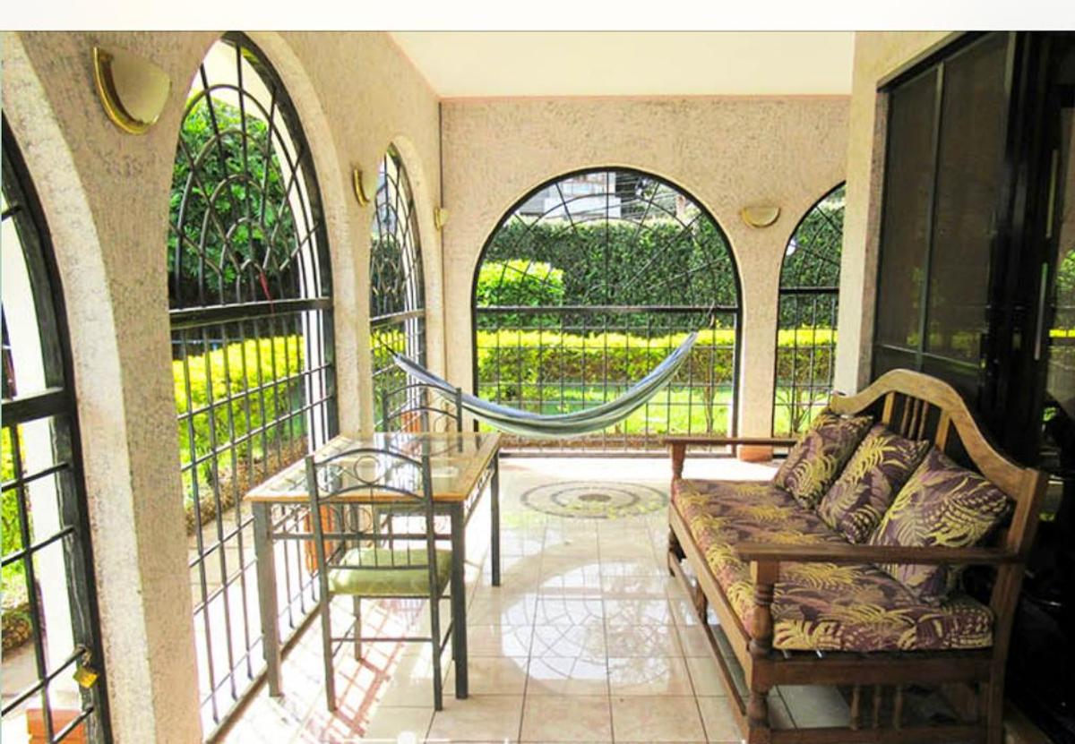 6 Bed Townhouse with En Suite in Lavington - 4