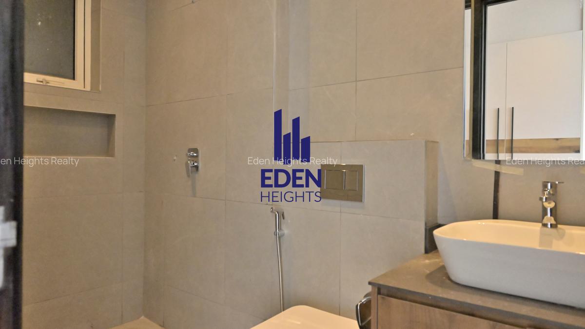 5 Bed Apartment with En Suite in General Mathenge - 11