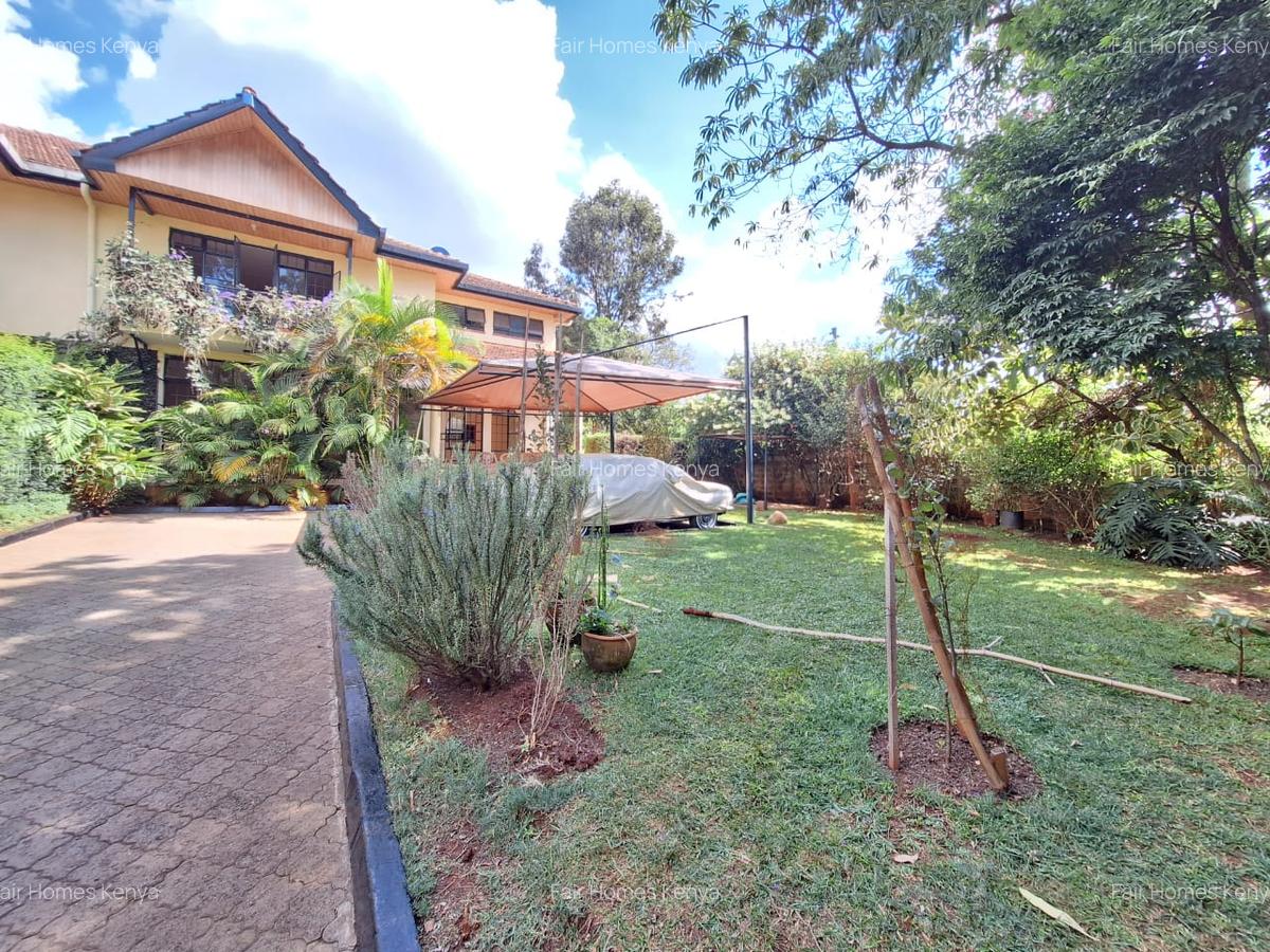 4 Bed Townhouse with En Suite at Lavington Green - 2
