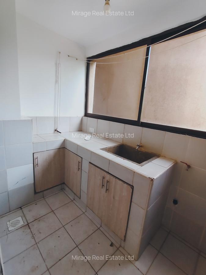 2 Bed Apartment with En Suite in Riverside - 5