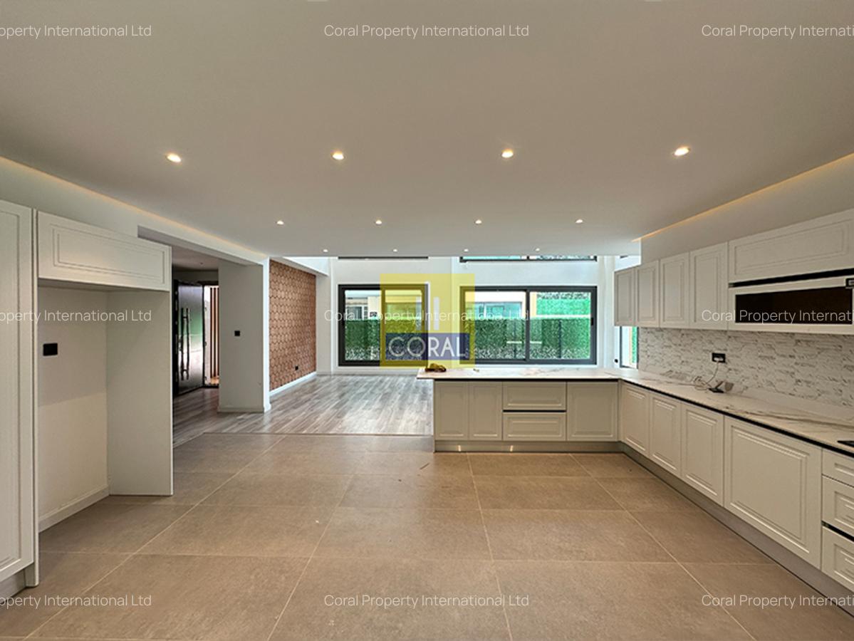 5 Bed Villa in Lavington - 3