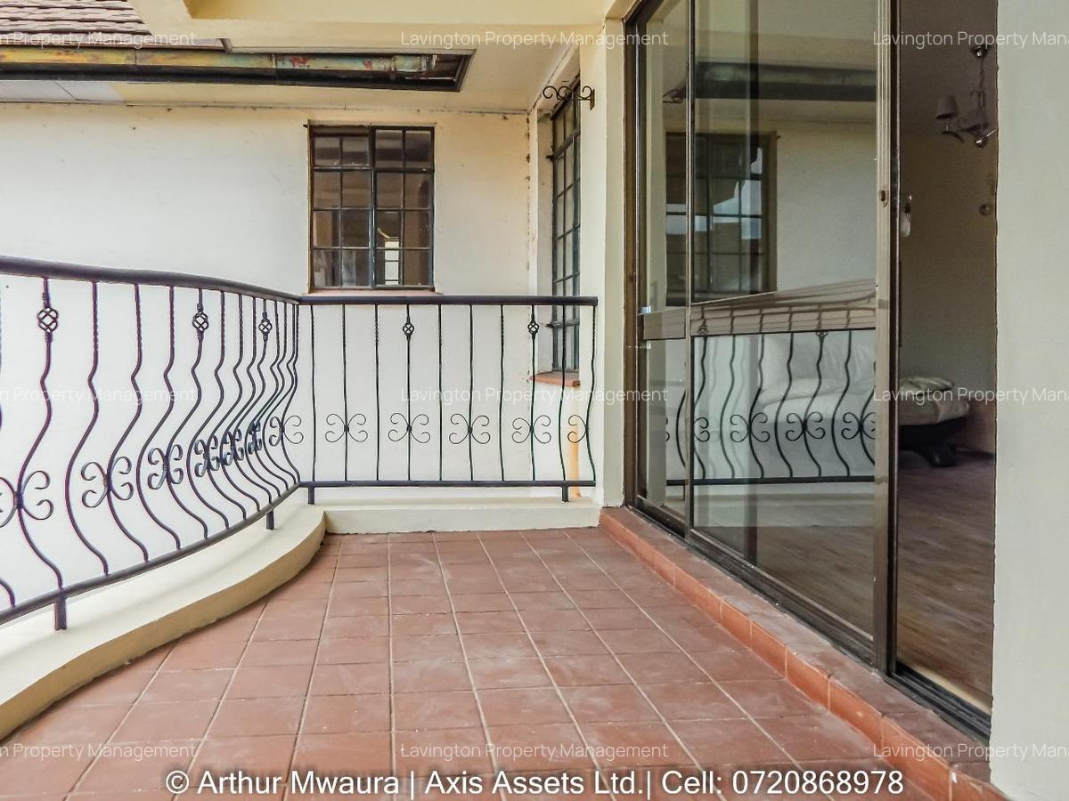 3 Bed Apartment with En Suite at Riverside Drive - 5