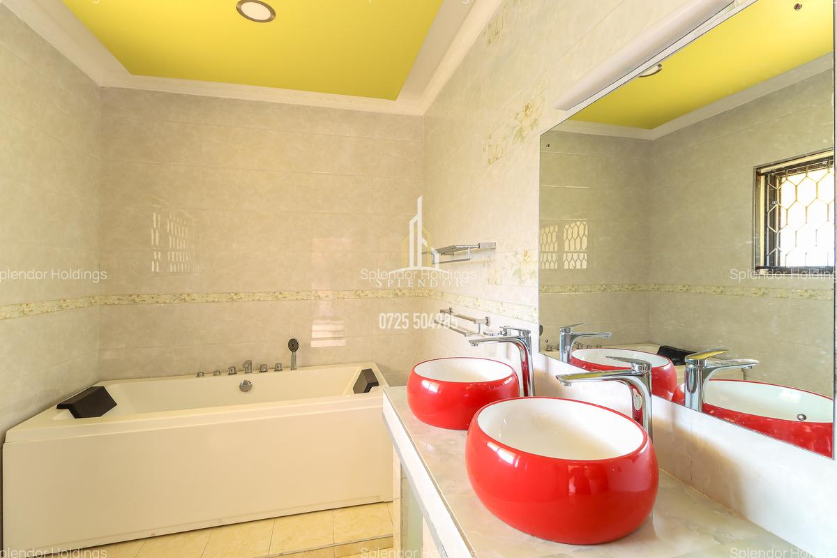 5 Bed Townhouse with En Suite in Lavington - 5