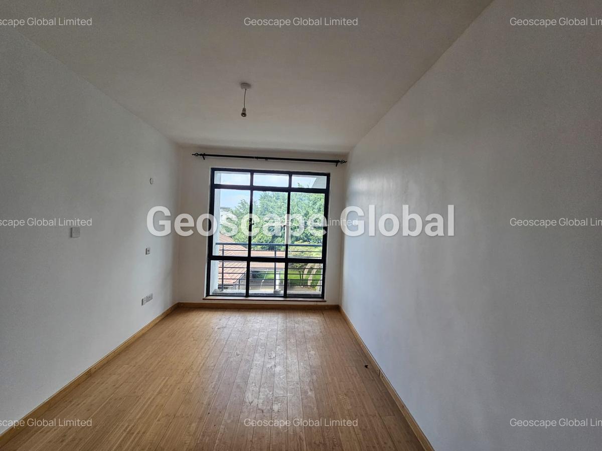 5 Bed Townhouse with En Suite in Lavington - 9