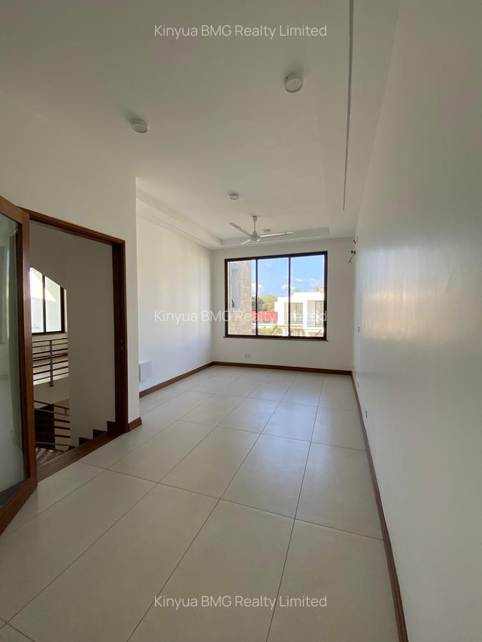 4 Bed Villa with En Suite in Nyali Area - 5