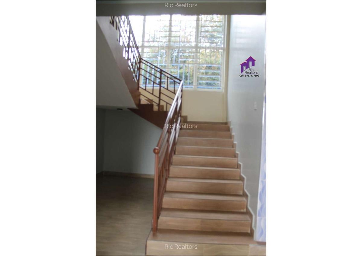 5 Bed Townhouse with En Suite at Rhino Park Road - 18