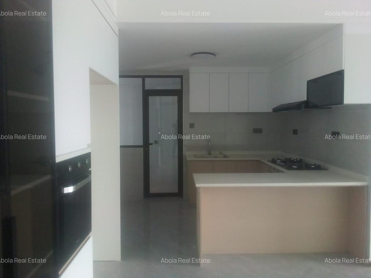 2 Bed Apartment with En Suite at Riverside Drive - 14