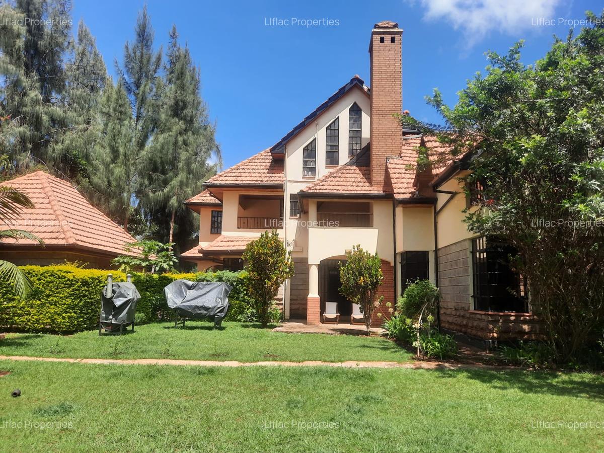 5 Bed House with En Suite in Runda - 2