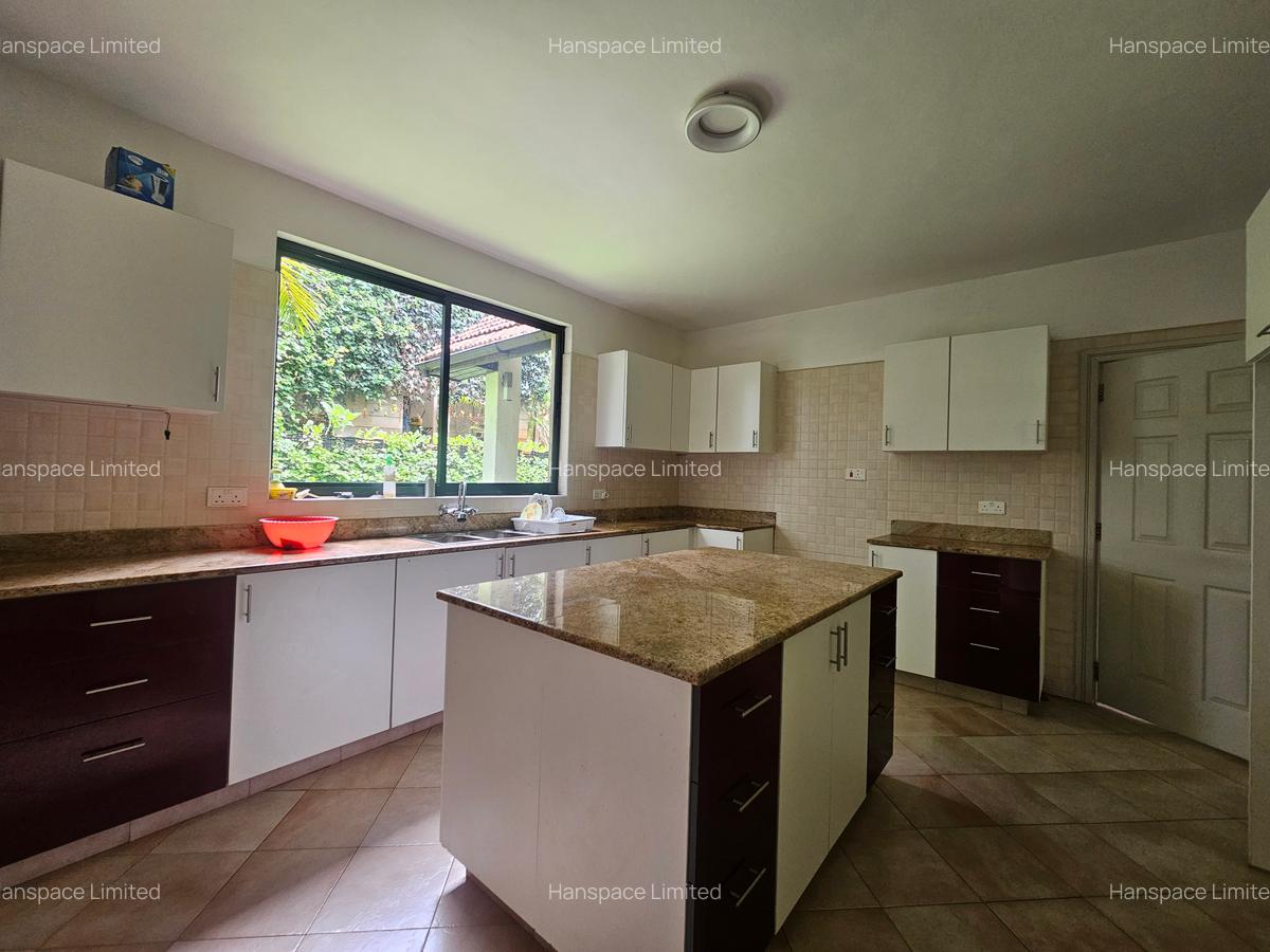 4 Bed Villa with En Suite in Kiambu Road - 4