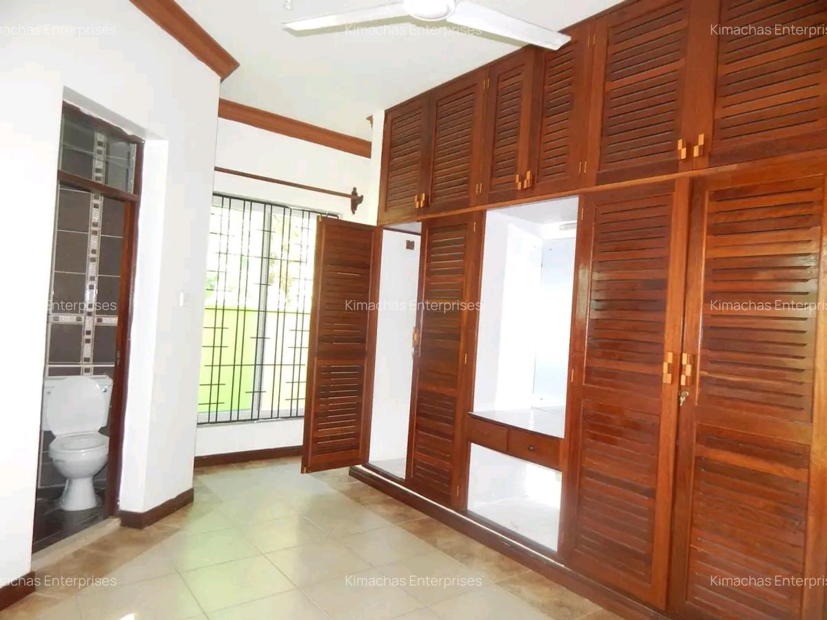 3 Bed Apartment with En Suite at Kilima Road - 10