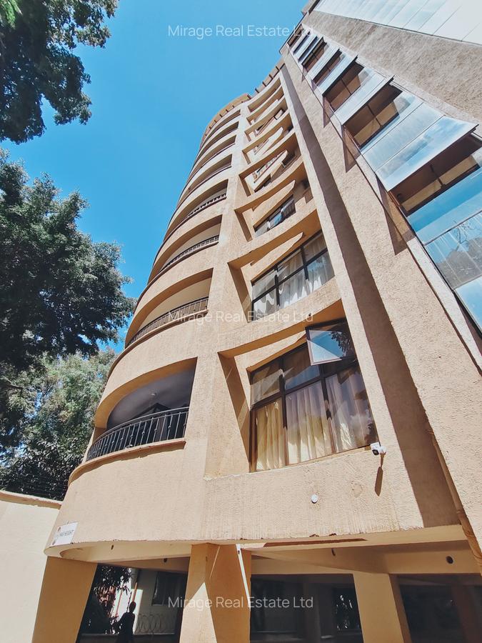 2 Bed Apartment with En Suite in Riverside - 2