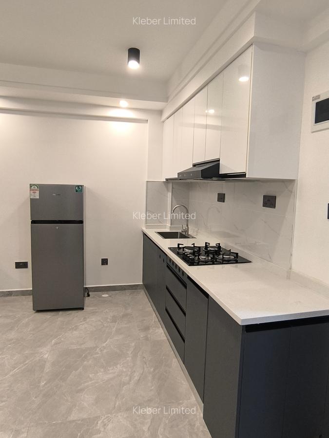 Studio Apartment with En Suite at Valley Arcade - 9