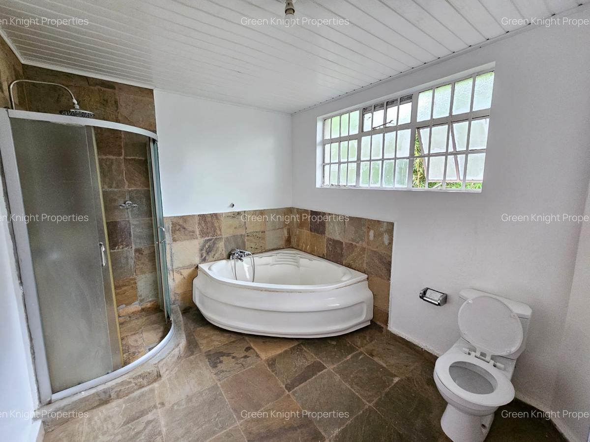 4 Bed Townhouse with En Suite in Spring Valley - 5