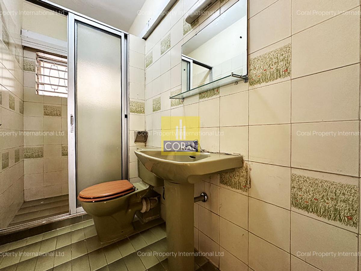 Office in Westlands Area - 11