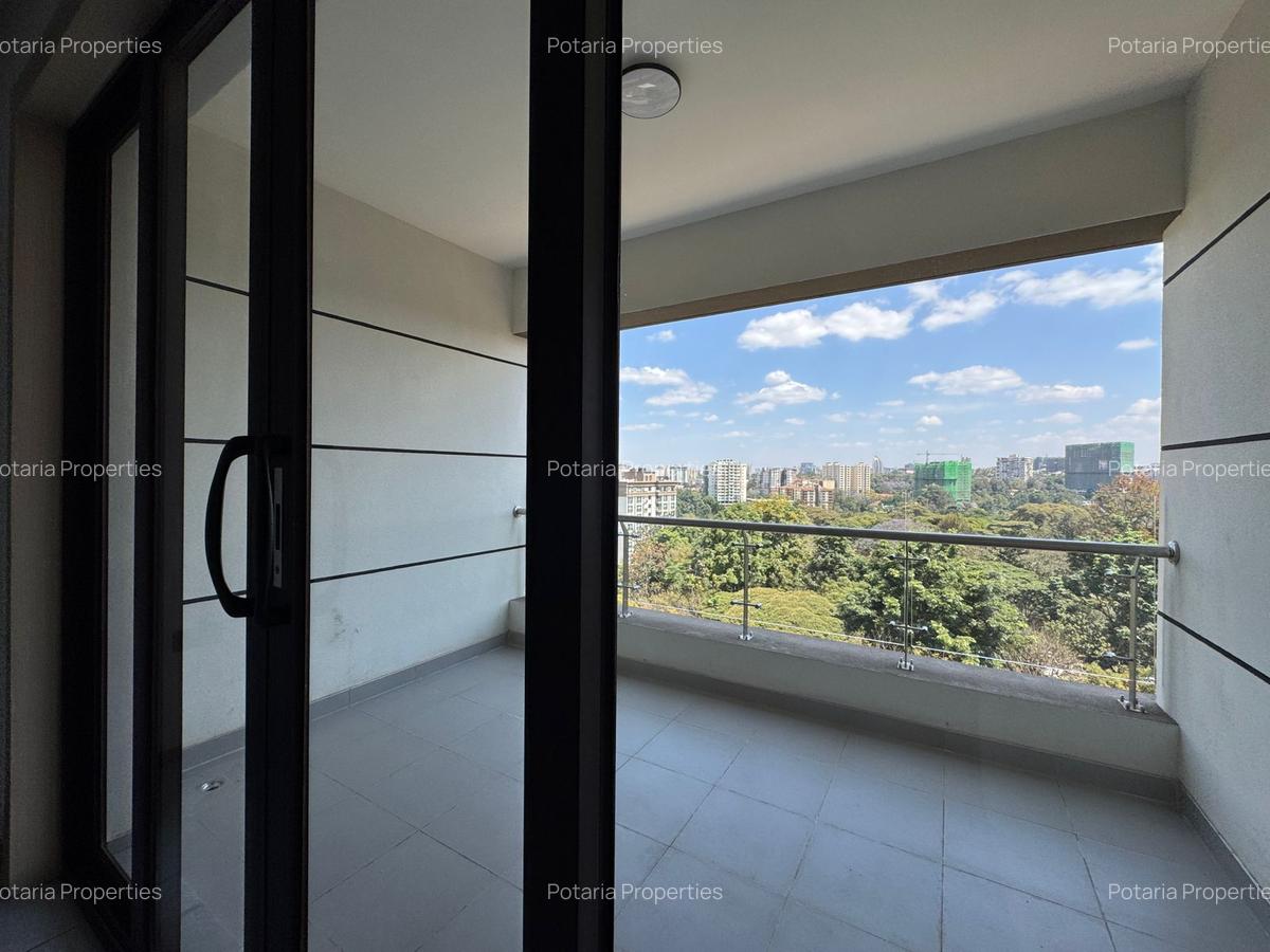 3 Bed Apartment with En Suite in Riverside - 1