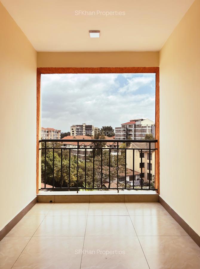 2 Bed Apartment with En Suite at Hendred Avenue - 4