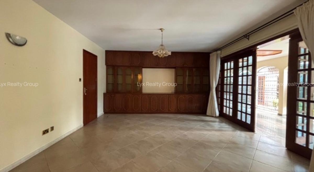 5 Bed Villa with En Suite in Runda - 17