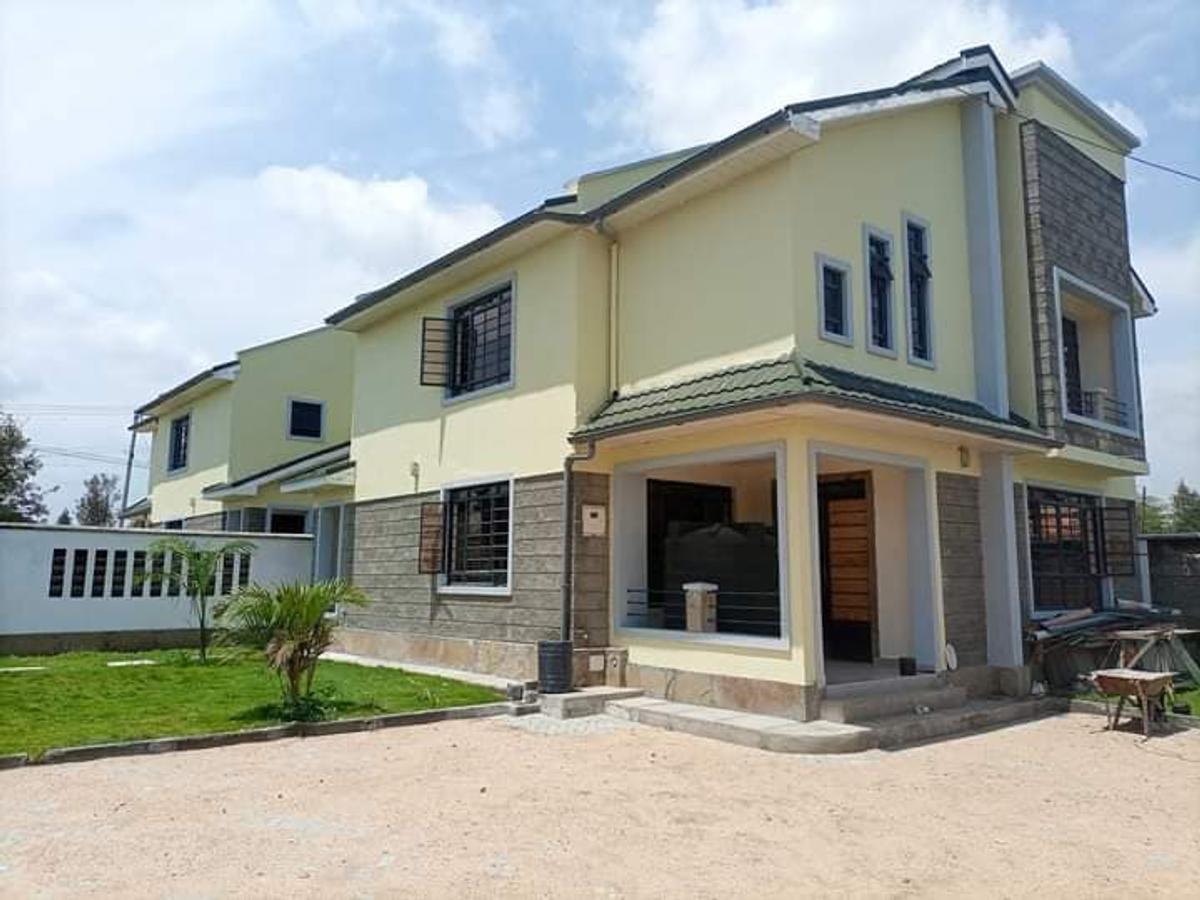 4 Bed House with En Suite at Acacia - 10