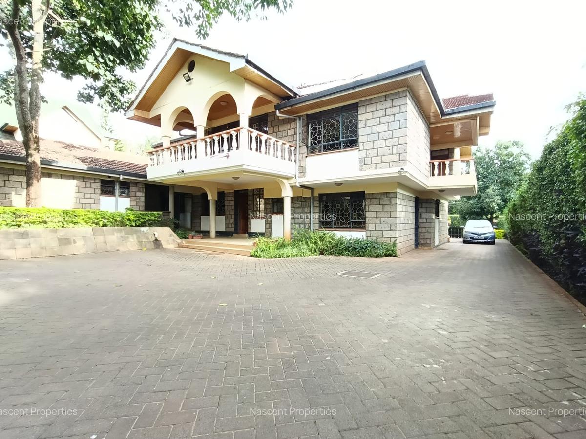6 Bed House with En Suite in Runda - 16