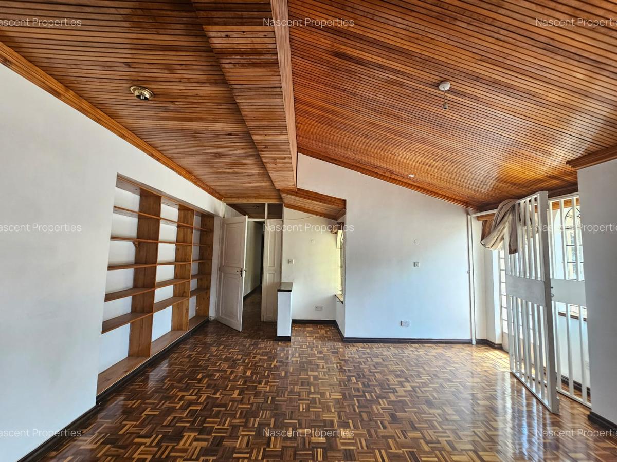 5 Bed House with En Suite in Loresho - 9