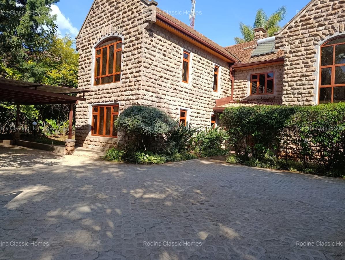 5 Bed Townhouse with En Suite in Karen - 2