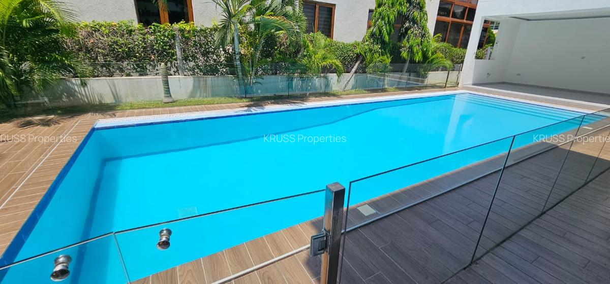 6 Bed House with En Suite at Hr92 - 3