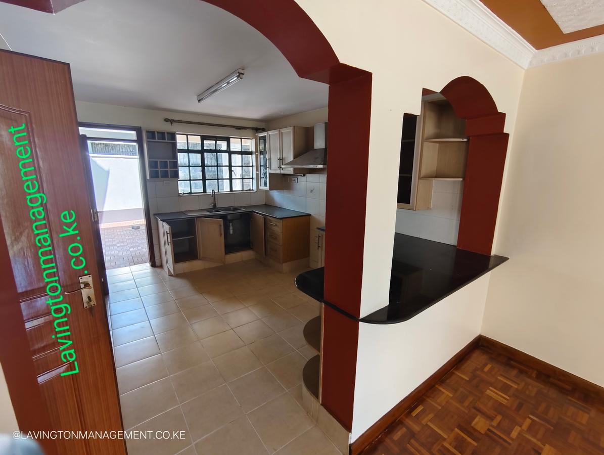 4 Bed Townhouse with En Suite at Lavington Green - 6