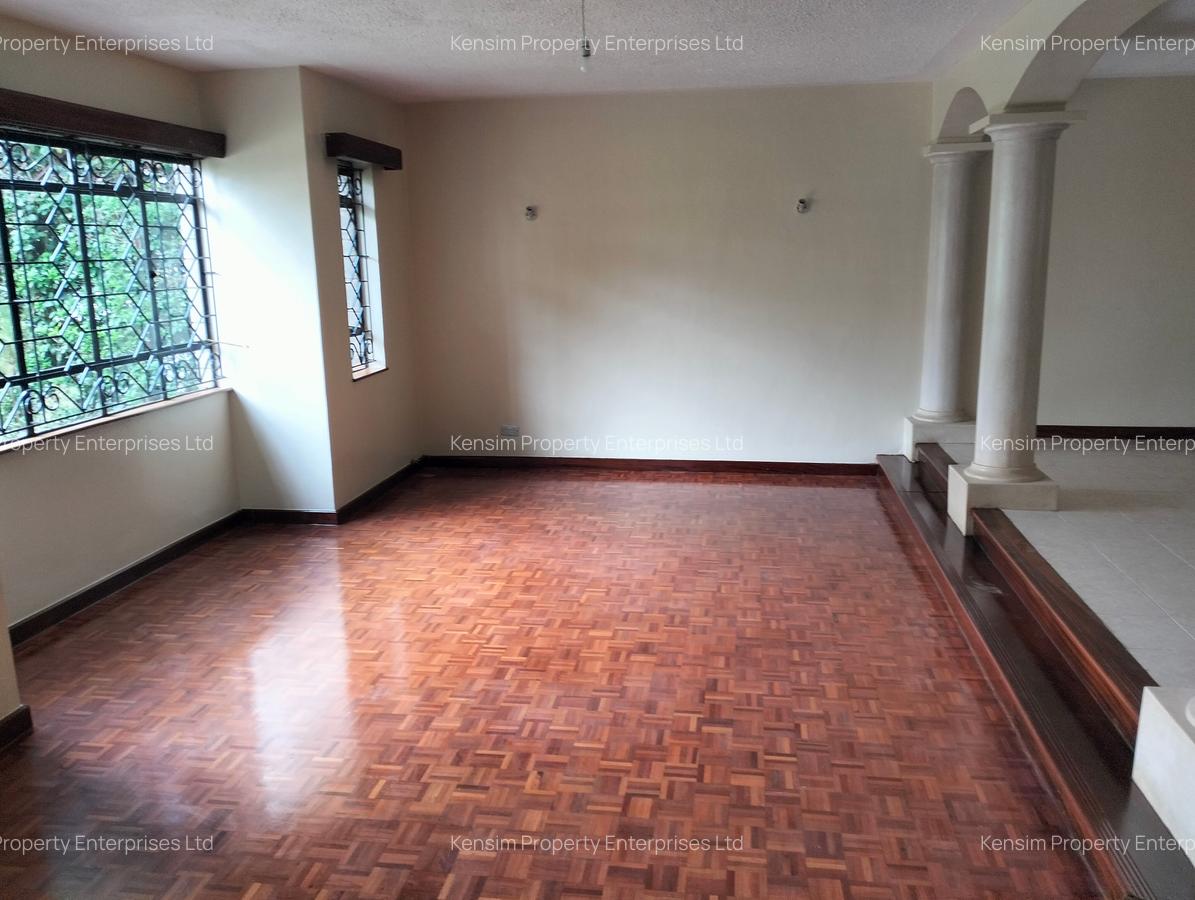 4 Bed Townhouse with En Suite in Westlands Area - 11