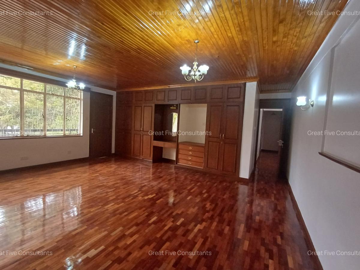 5 Bed Villa with En Suite in Runda - 14