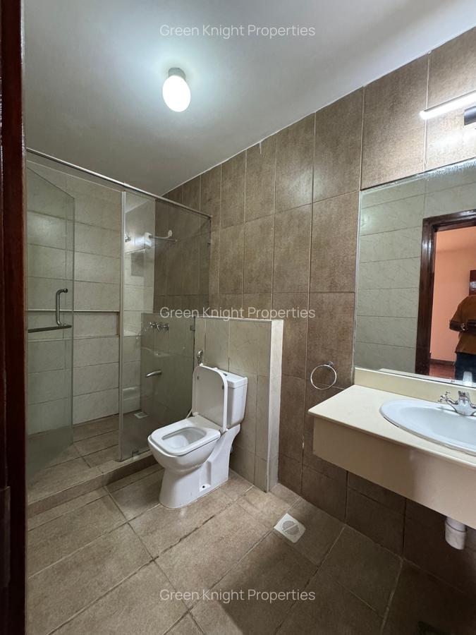 Serviced 3 Bed Apartment with En Suite in Kilimani - 9