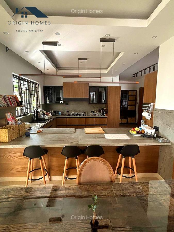 5 Bed House with En Suite at Runda - 10