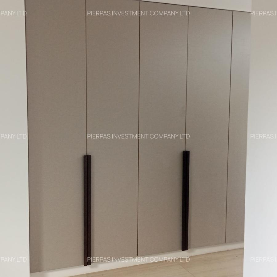 5 Bed Villa with En Suite in Lavington - 10