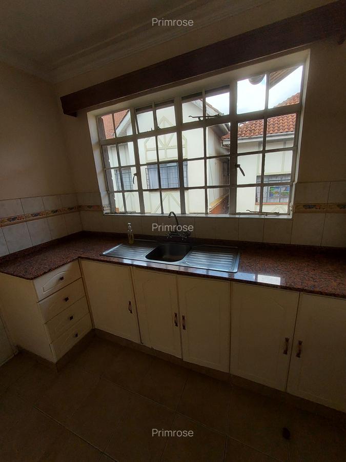 2 Bed Apartment in Riverside - 13