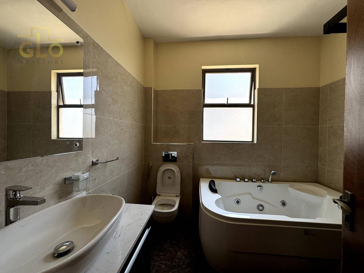 2 Bed Apartment with En Suite in General Mathenge - 17