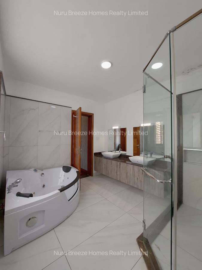 6 Bed Townhouse with En Suite in Lavington - 13