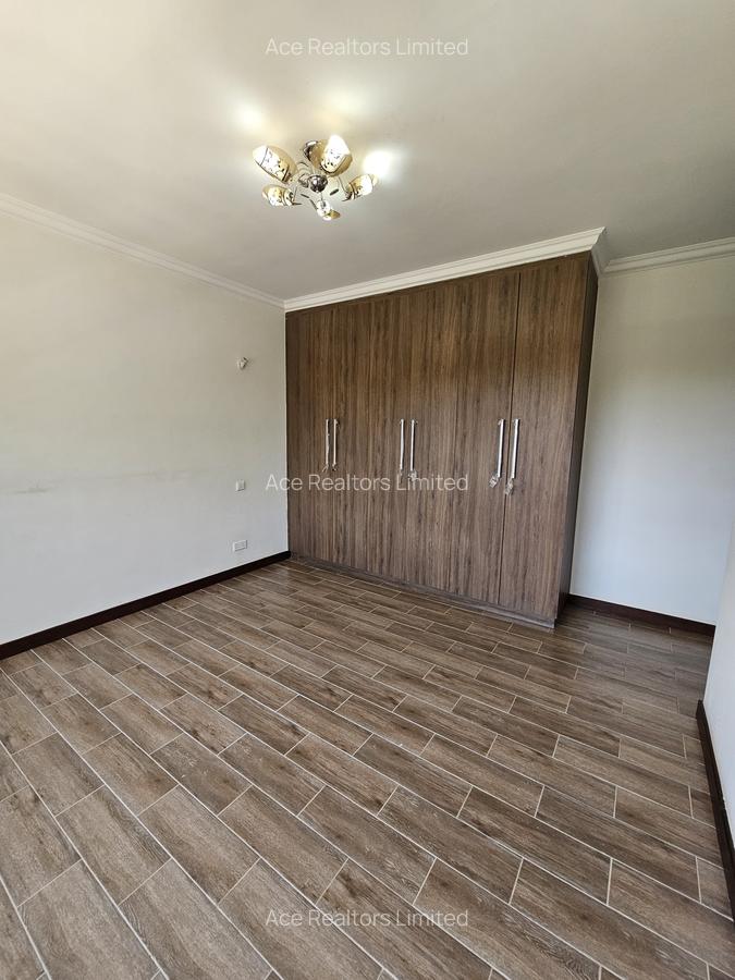 3 Bed Apartment with En Suite at City Park - 17