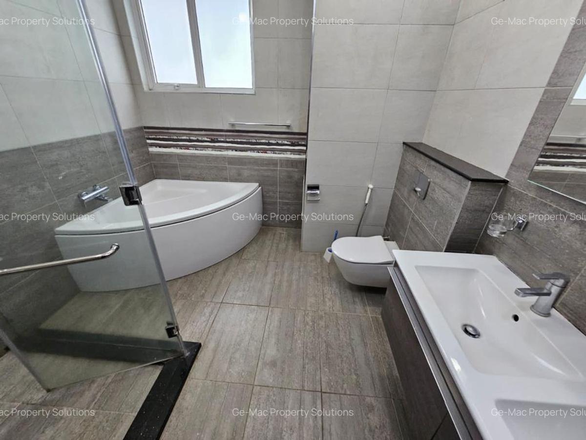 4 Bed Apartment with En Suite in General Mathenge - 13