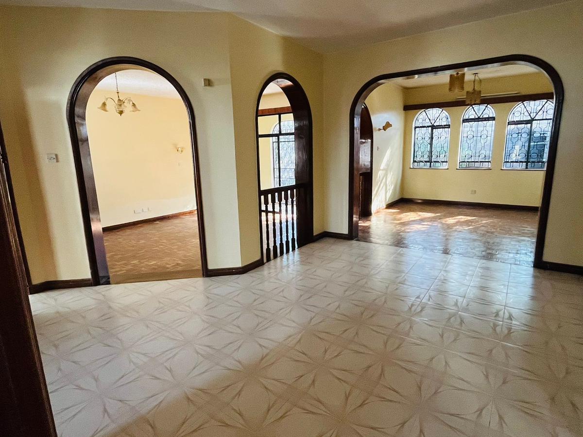 5 Bed Townhouse with En Suite at Westlands - 12