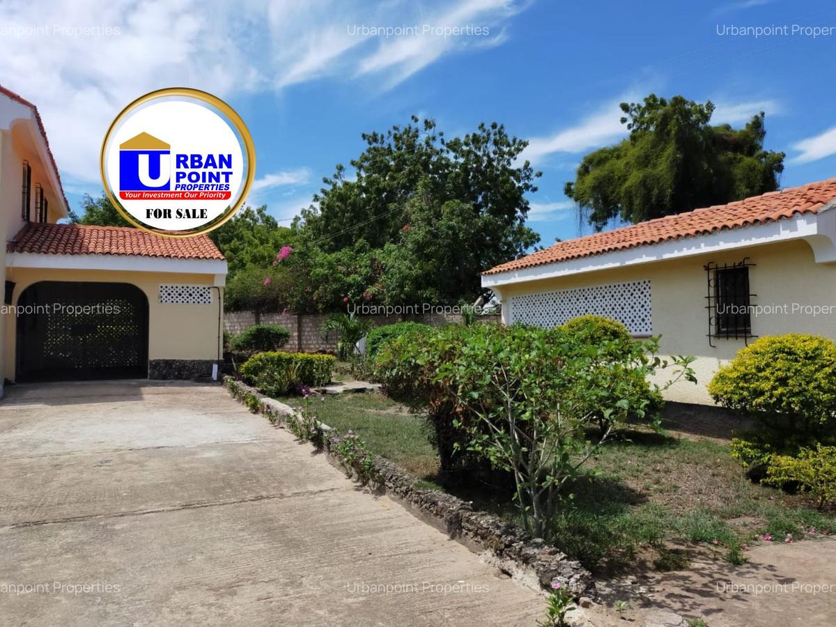 4 Bed House with En Suite in Nyali Area - 15