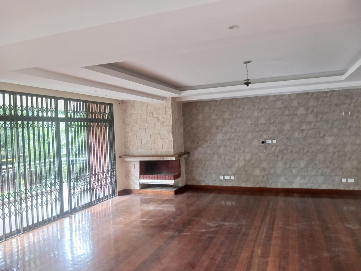 5 Bed Villa with En Suite at Lavington - 15