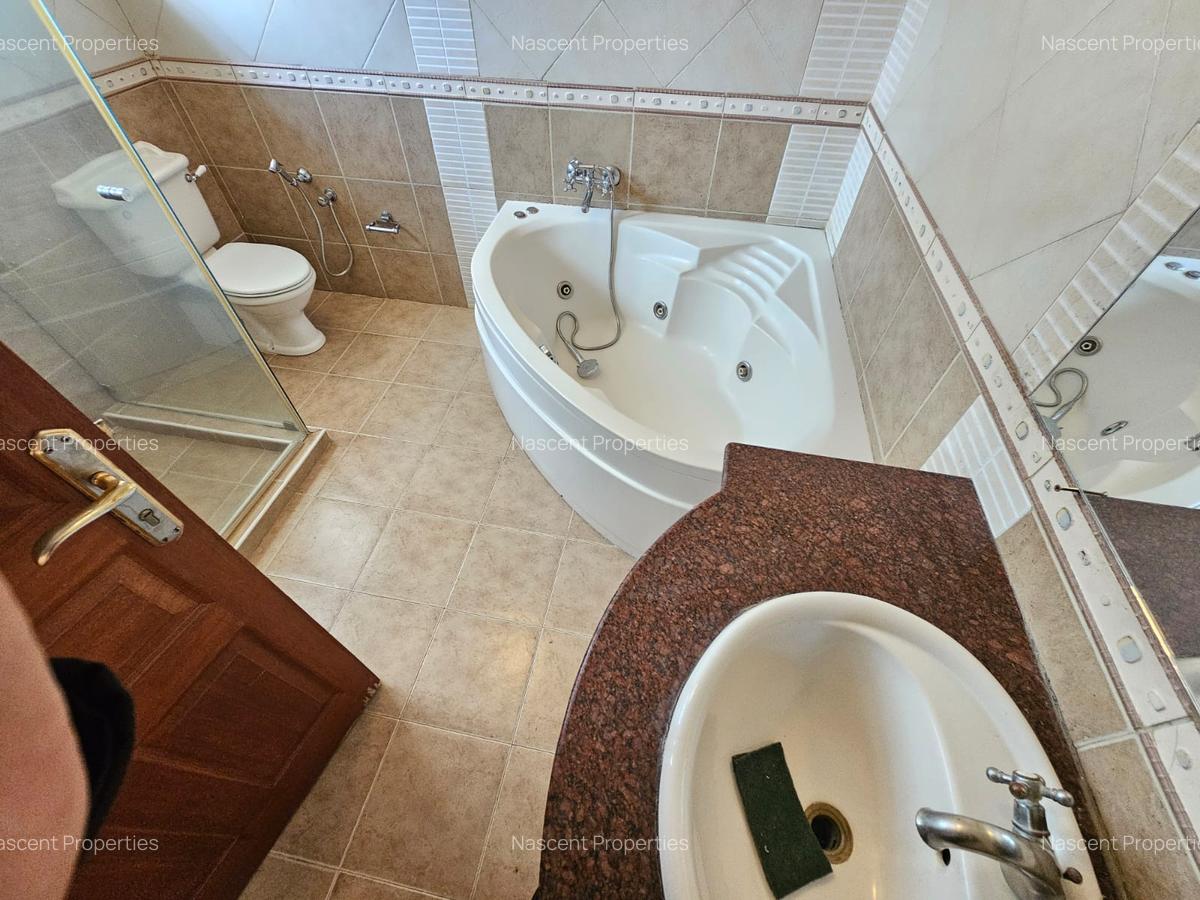 4 Bed Townhouse with En Suite in Spring Valley - 15