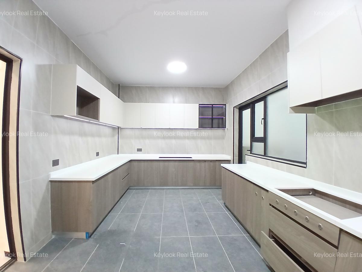 5 Bed Apartment with En Suite at Lavington - 17