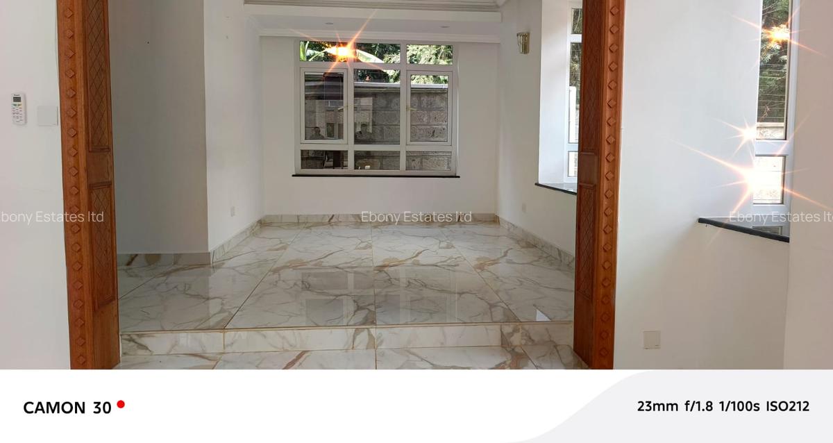 5 Bed Townhouse with En Suite in Lavington - 12